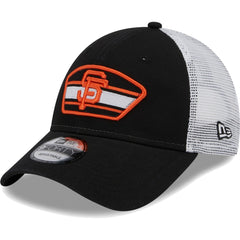 San Francisco Giants Logo Patch 9FORTY Trucker Snapback Hat - Black/White | New Era