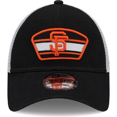 San Francisco Giants Logo Patch 9FORTY Trucker Snapback Hat - Black/White | New Era