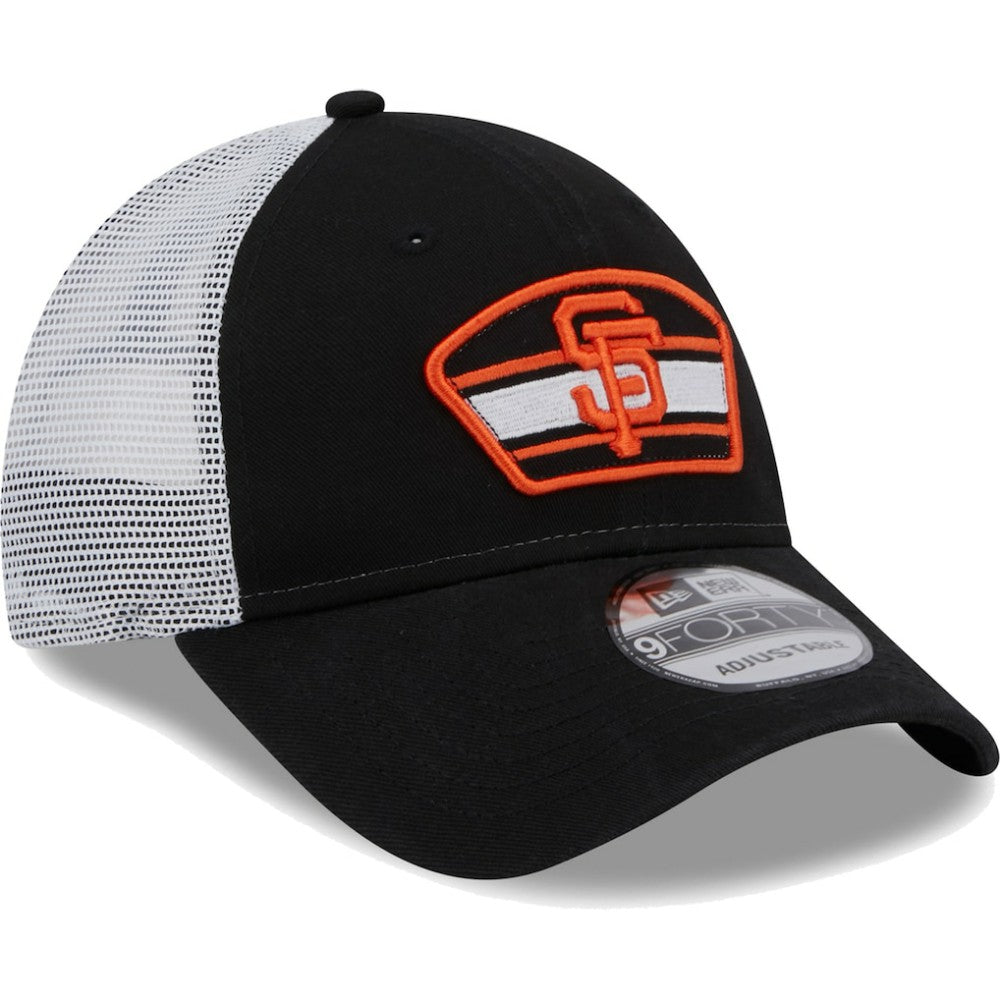 San Francisco Giants Logo Patch 9FORTY Trucker Snapback Hat - Black/White | New Era
