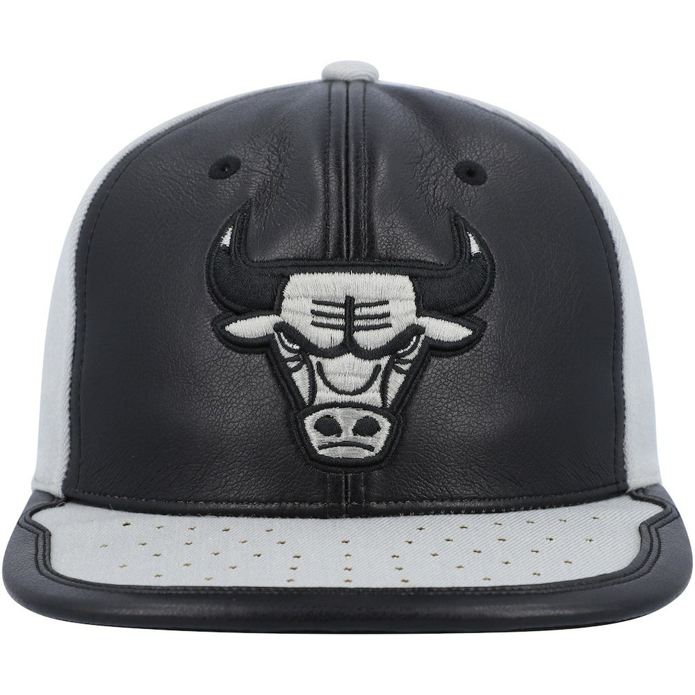 Chicago Bulls Day One Snapback Hat - Black/Gray | Mitchell & Ness on sale