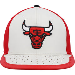 Chicago Bulls Day One Snapback Hat - White/Red | Mitchell & Ness outlet