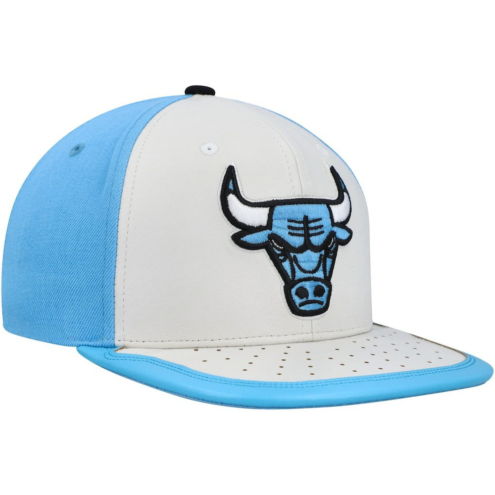 Chicago Bulls Day One Snapback Hat - White/Light Blue | Mitchell & Ness shop