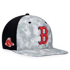 Boston Red Sox Majestic Smoke Dye Snapback Hat - Gray