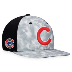 Chicago Cubs Majestic Smoke Dye Snapback Hat - Gray