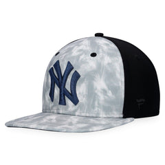 New York Yankees Majestic Smoke Dye Snapback Hat - Gray