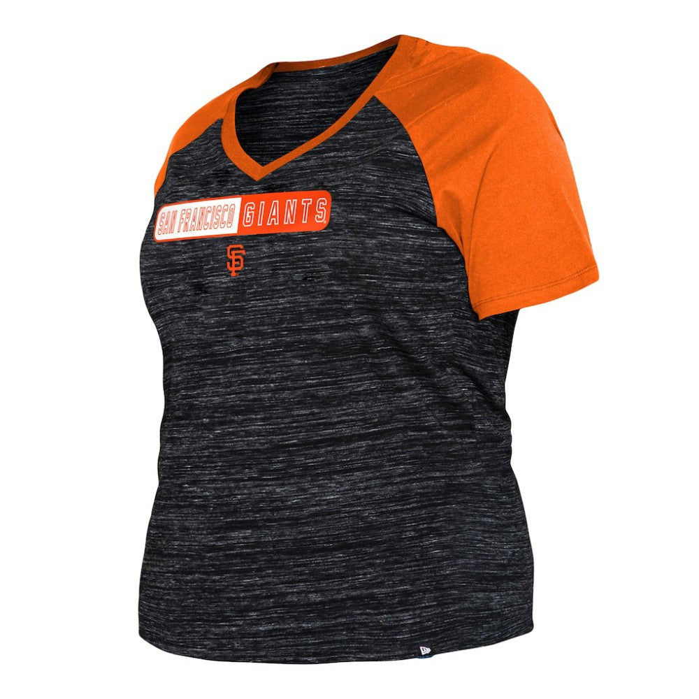 San Francisco Giants Women's Plus Size Space Dye Raglan V-Neck T-Shirt - Black | New Era