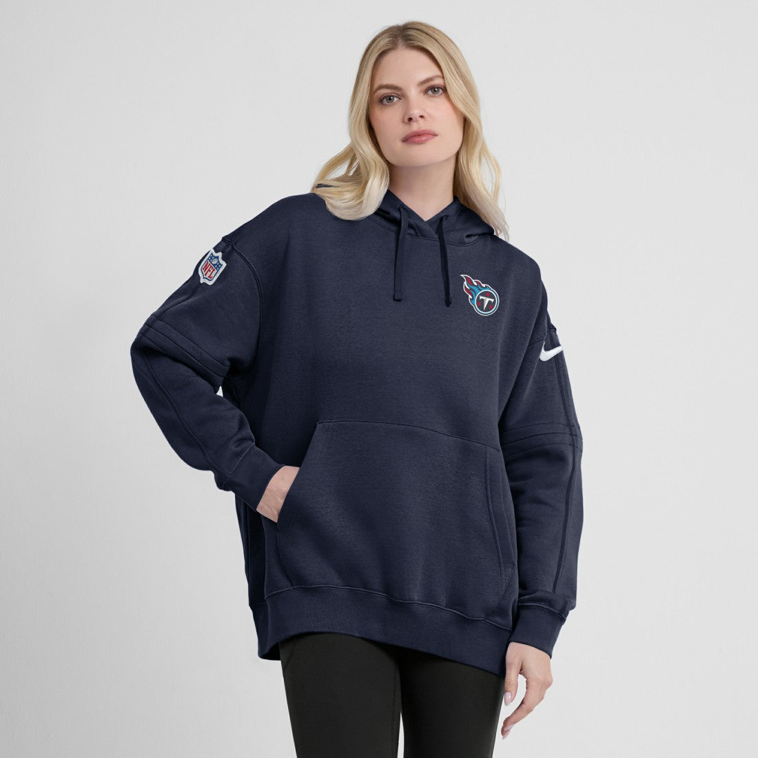 Tennessee Titans Women's 2023 Sideline Club Fleece Pullover Hoodie - Navy | Nike for sale