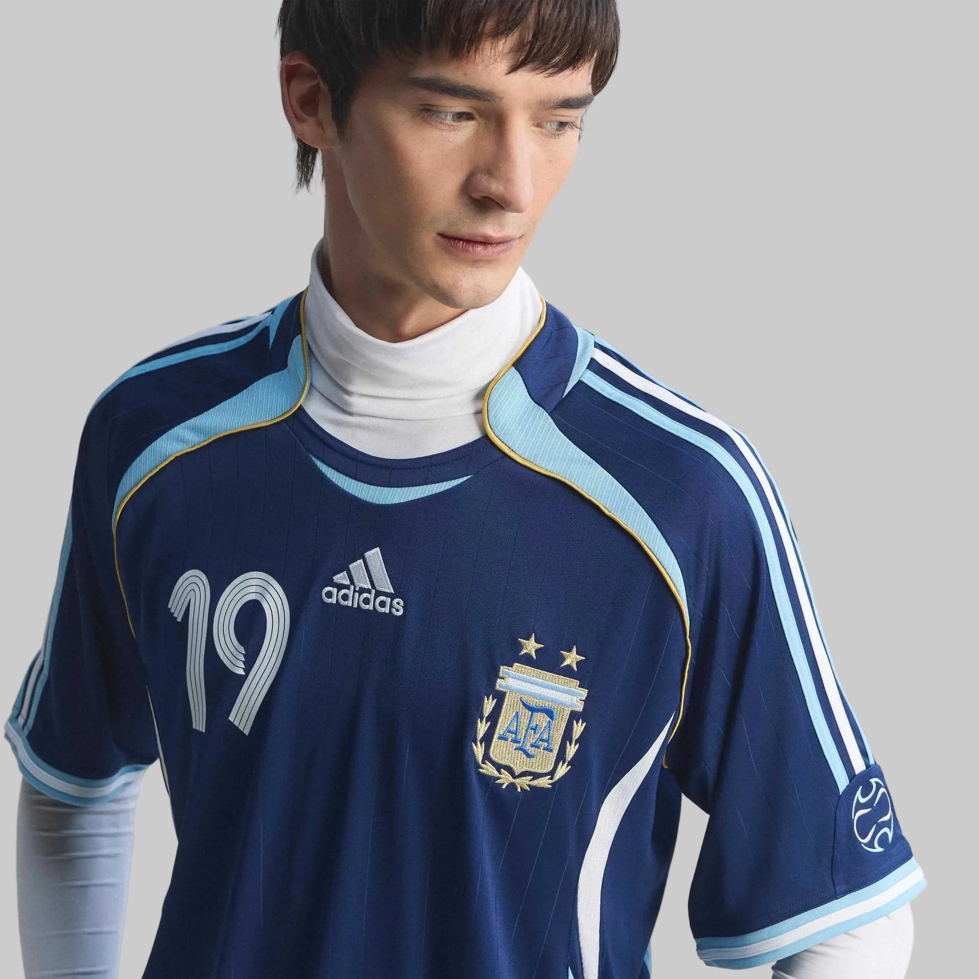 2006 Argentina Men's Retro Stadium Away Messi #19 Soccer Jersey Dark Blue 